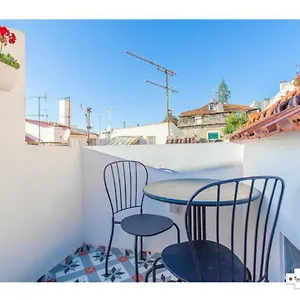 https://beco-das-flores-typical-apartment.hotels-lisbon-portugal.com