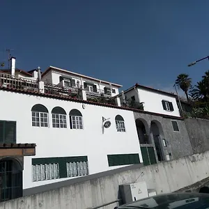 pensao-residencial-vila-teresinha.madeira-islandshotels.com/